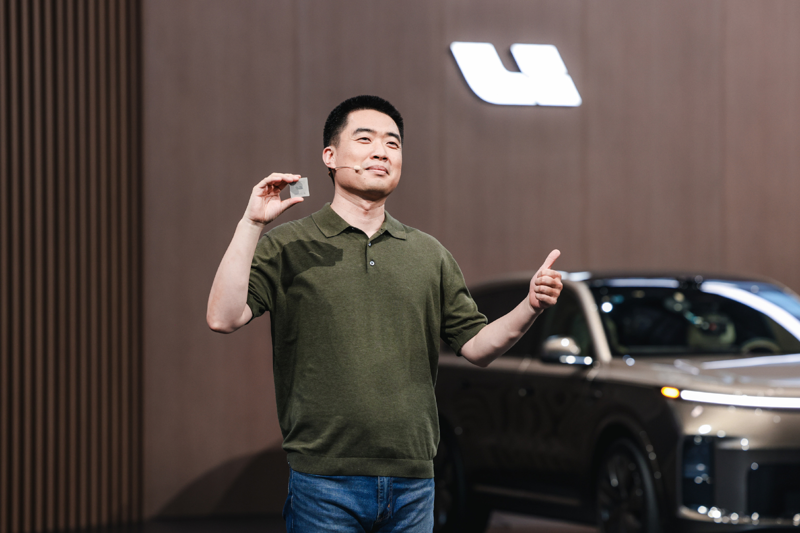 Li Xiang yang berbicara tentang AI, di belakangnya ada jurang?