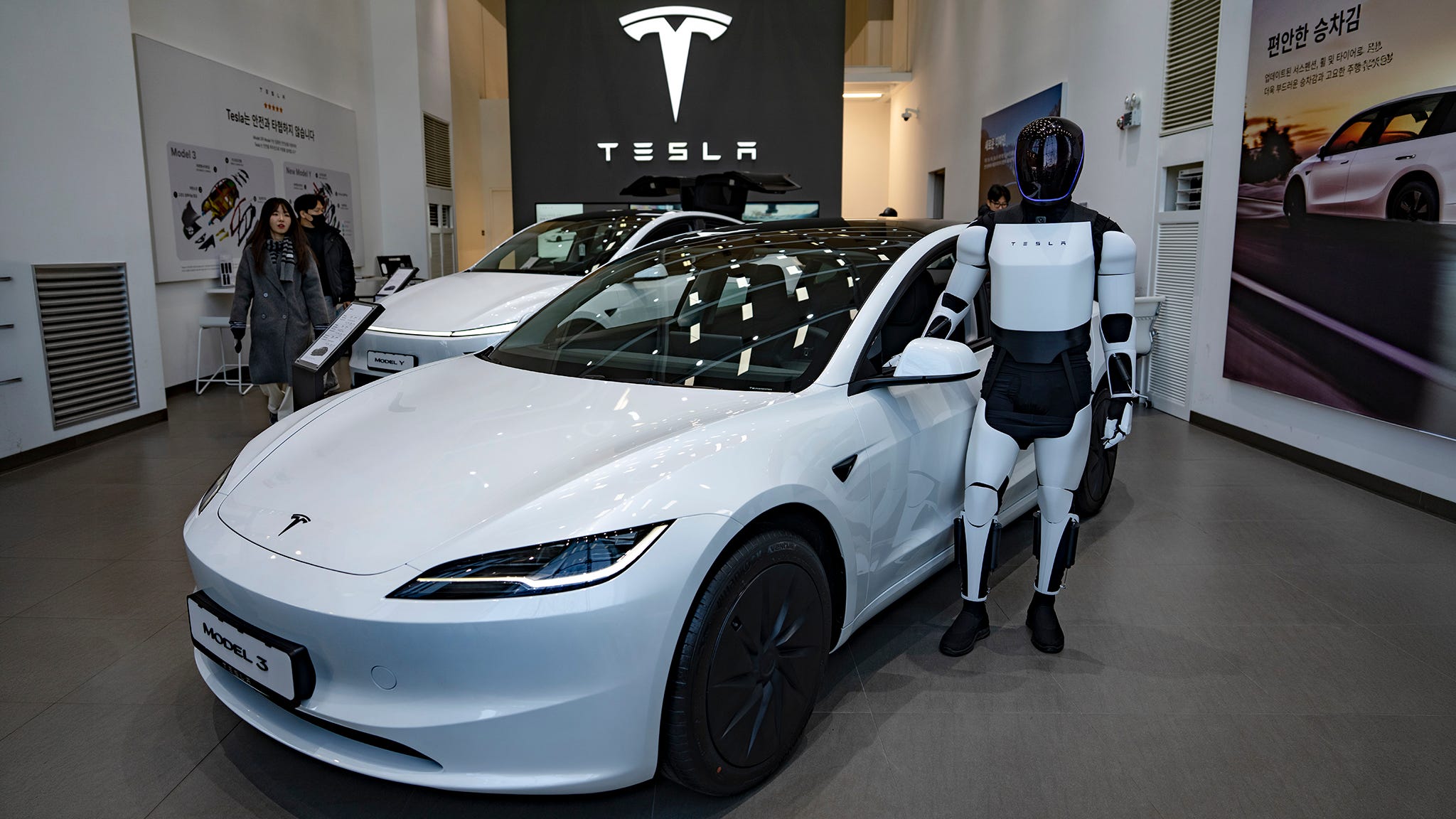 Tesla Korea Meluncurkan Model 3 Standard RWD yang Ramah Anggaran di Showroom Seoul